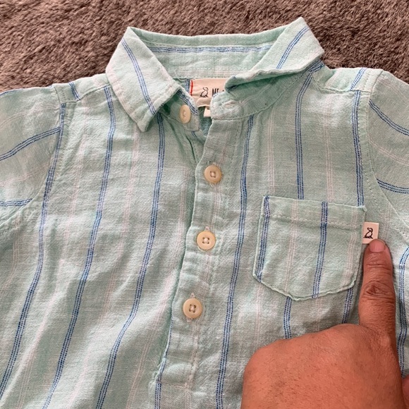 Me + Henry cotton Gauze self stripe shirt sleeve woven onesie - Picture 5 of 8